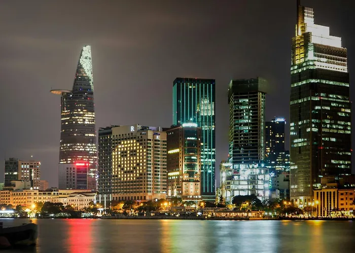 Khách sạn Renaissance Riverside Sài Gòn